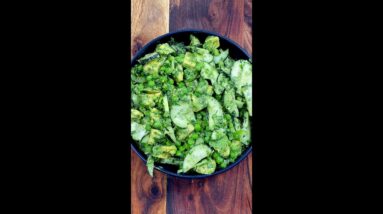 Creamy Avocado, Cucumber, Peas & Herbs Salad Bowl SHORT 14 Creamy Avocado, Cucumber, Peas & Herbs Salad Bowl SHORT